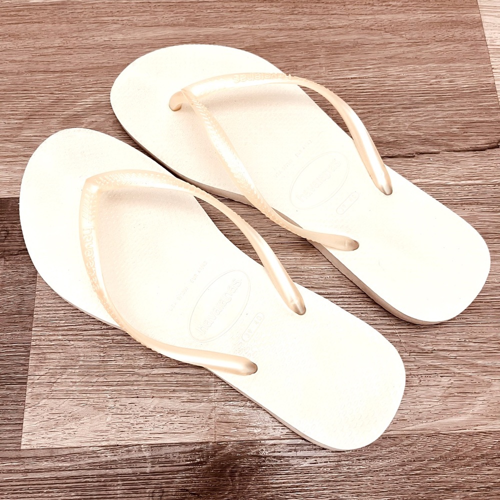 Havana’s Flip Flops - Picture 2 of 2